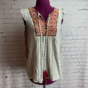 Savanna Jane size small sleeveless blouse with embroidered details